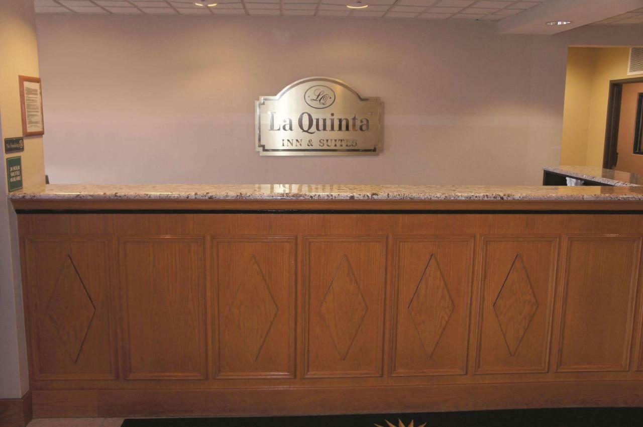La Quinta By Wyndham Omaha Airport Downtown Hotel Carter Lake Exterior photo